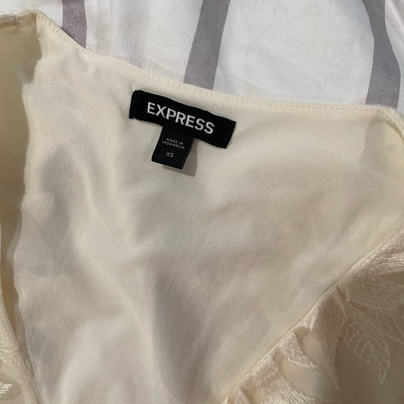 Express embroidered top - Picture 3 of 5